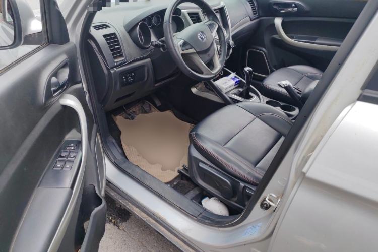 Used CHANGAN CS35 2014 1.6L Manual Luxury Model China V Standard Driver Seat