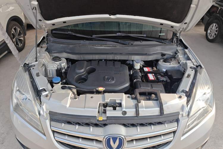Used CHANGAN CS35 2014 1.6L Manual Luxury Model China IV Standard Engine Bay