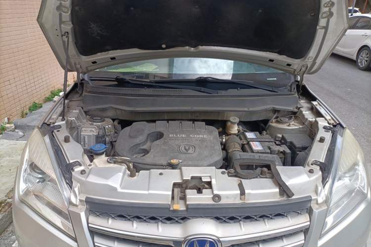 Used CHANGAN CS35 2014 1.6L Manual Luxury Model China IV Standard Engine Bay