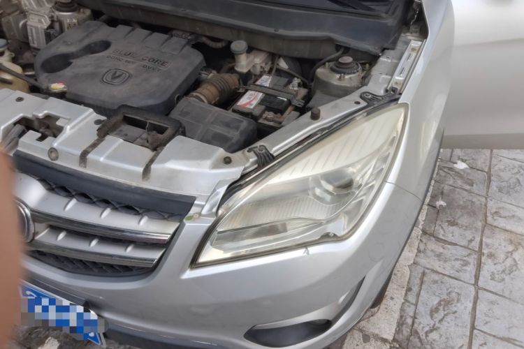 Used CHANGAN CS35 2014 1.6L Manual Luxury Navigation Model China IV Standard Engine Bay Left