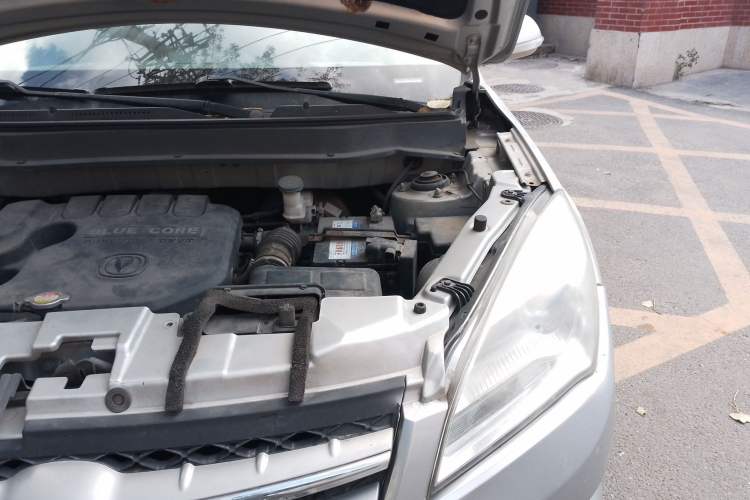 Used CHANGAN CS35 2014 1.6L Automatic Luxury Model China V Standard Engine Bay Left