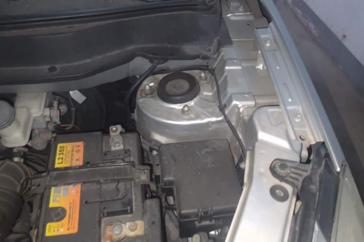 Used CHANGAN CS35 2014 1.6L Automatic Luxury Model China IV Standard Engine Bay Left