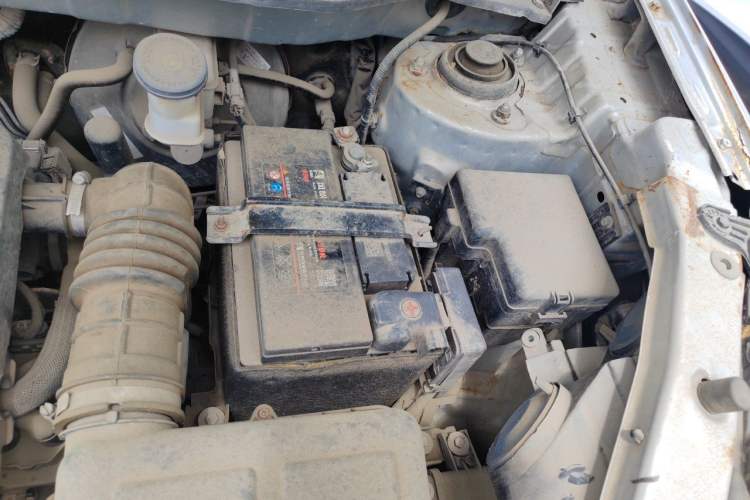 Used CHANGAN CS35 2014 1.6L Manual Luxury Model China V Standard Engine Bay Left