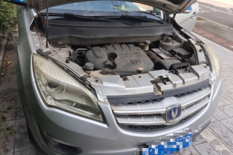 Used CHANGAN CS35 2014 1.6L Manual Luxury Navigation Model China IV Standard Engine Bay Right