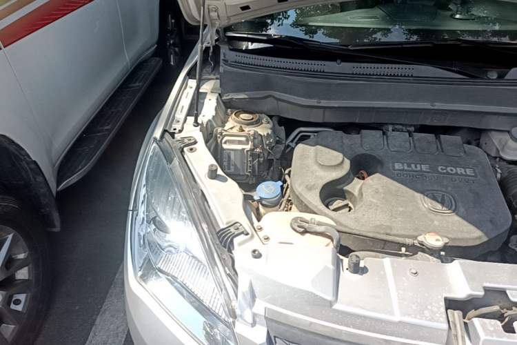 Used CHANGAN CS35 2014 1.6L Manual Luxury Model China IV Standard Engine Bay Right