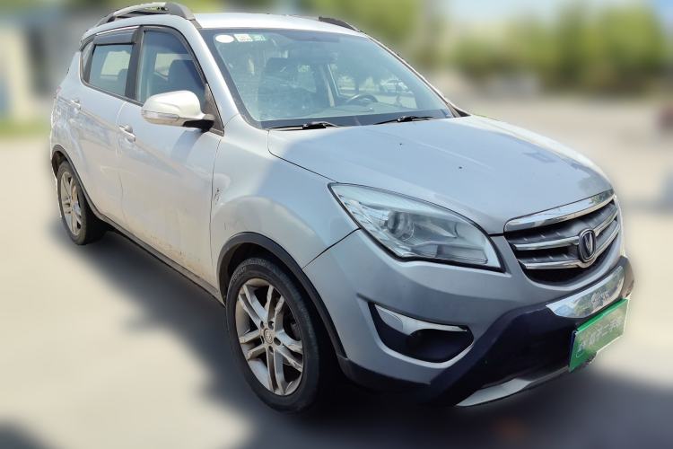Used CHANGAN CS35 2014 1.6L Manual Luxury Model China IV Standard Front Right 45 Deg