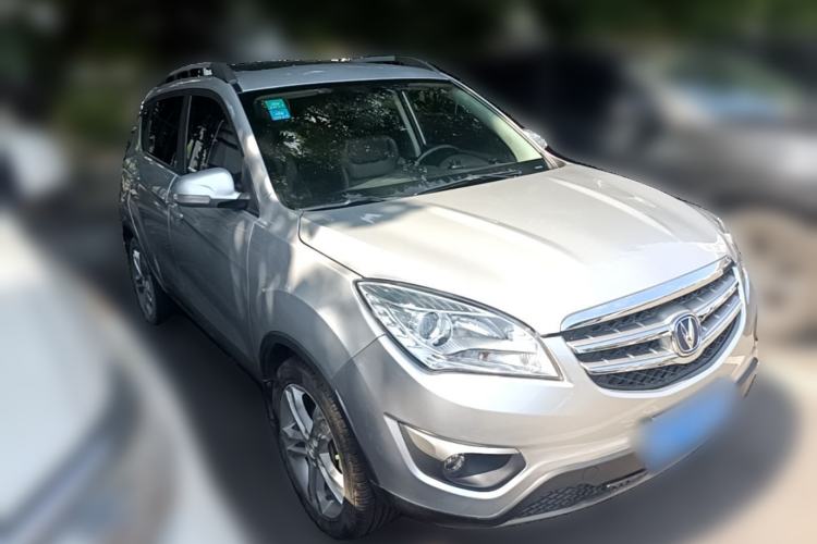 Used CHANGAN CS35 2014 1.6L Manual Luxury Model China IV Standard Front Right 45 Deg