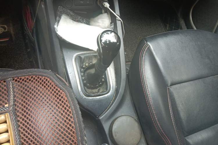 Used CHANGAN CS35 2014 1.6L Manual Luxury Model China V Standard Gear Lever