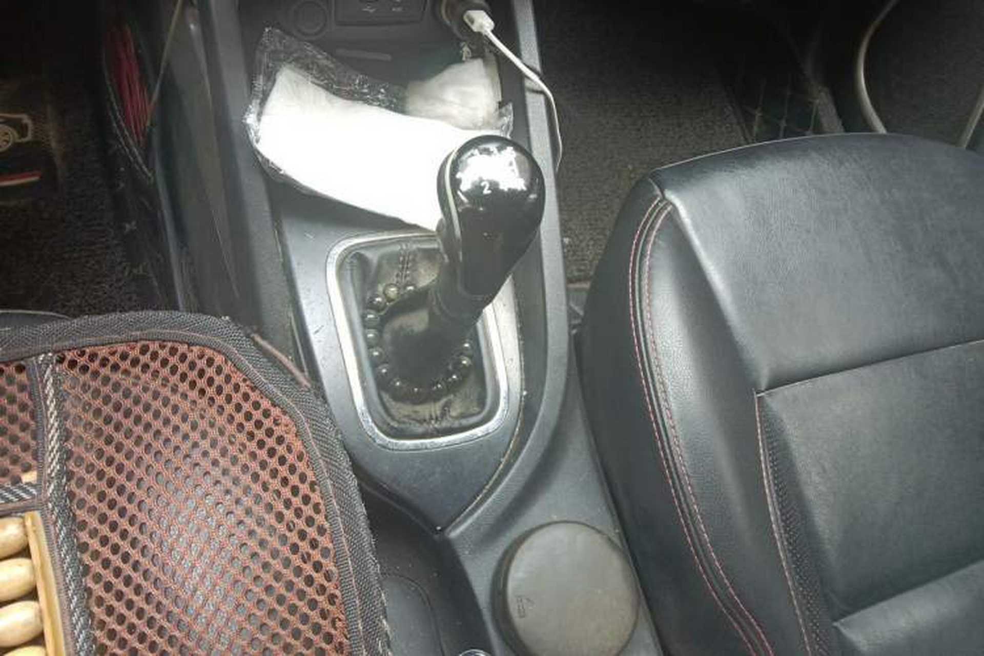 Used CHANGAN CS35 2014 1.6L Manual Luxury Model China V Standard Gear Lever