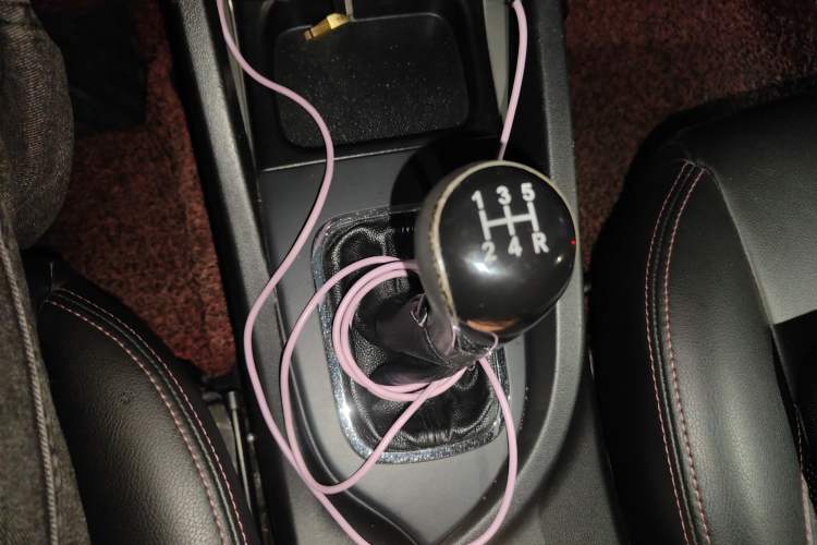 Used CHANGAN CS35 2014 1.6L Manual Luxury Model China IV Standard Gear Lever