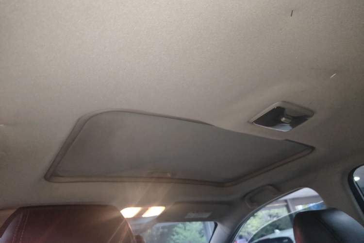 Used CHANGAN CS35 2014 1.6L Automatic Luxury Model China IV Standard Headliner