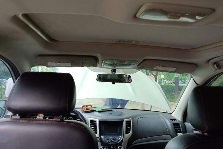 Used CHANGAN CS35 2014 1.6L Automatic Comfort Model China IV Standard Headliner