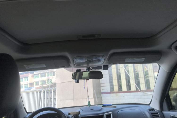 Used CHANGAN CS35 2014 1.6L Automatic Luxury Navigation Model China IV Standard Headliner