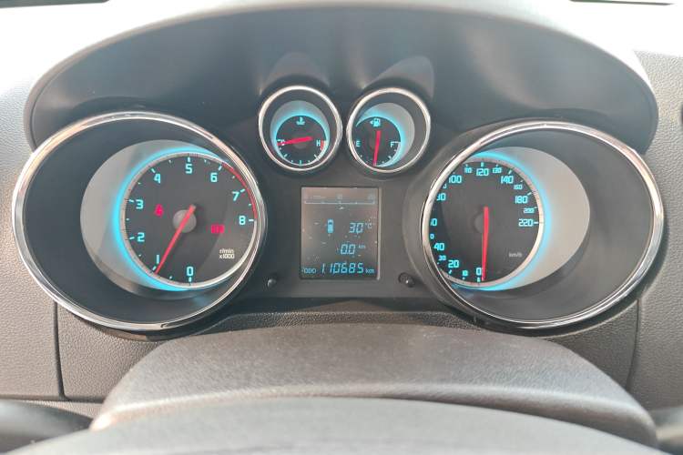 Used CHANGAN CS35 2014 1.6L Manual Luxury Model China IV Standard Instrument Cluster