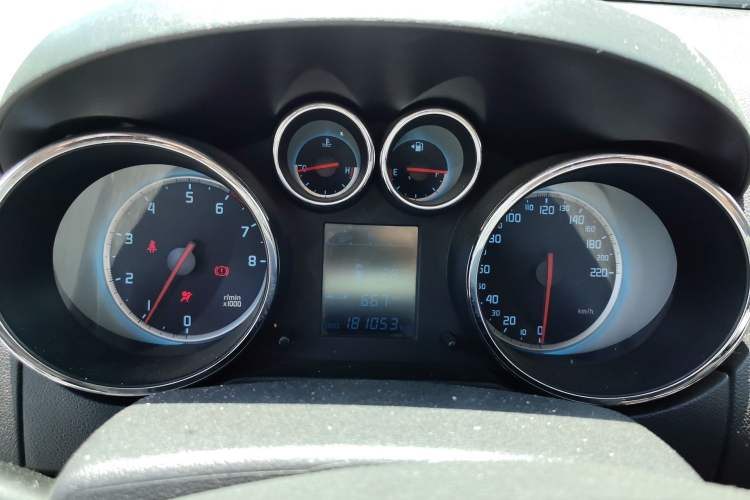 Used CHANGAN CS35 2014 1.6L Manual Luxury Model China IV Standard Instrument Cluster
