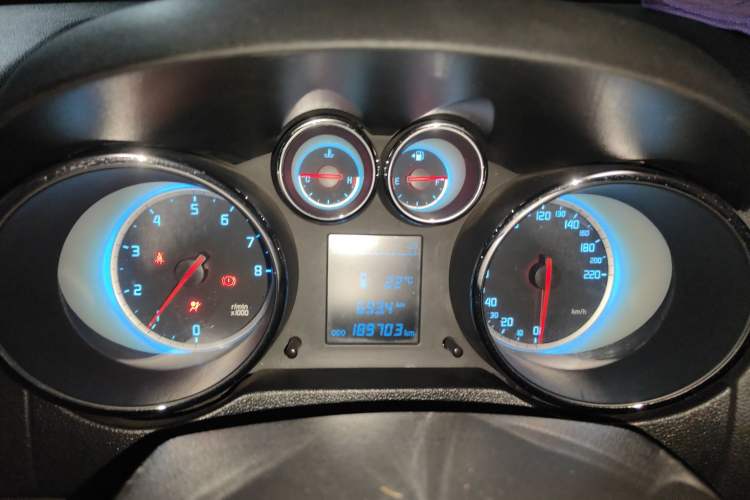 Used CHANGAN CS35 2014 1.6L Manual Luxury Model China IV Standard Instrument Cluster