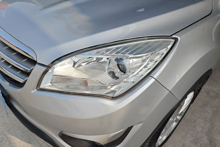 Used CHANGAN CS35 2014 1.6L Manual Luxury Model China IV Standard Left Front Headlight