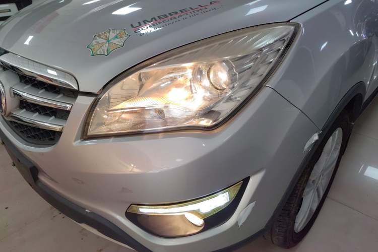 Used CHANGAN CS35 2014 1.6L Automatic Luxury Model China IV Standard Left Front Headlight