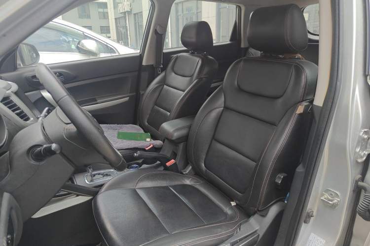 Used CHANGAN CS35 2014 1.6L Automatic Luxury Model China V Standard Left Front Seat