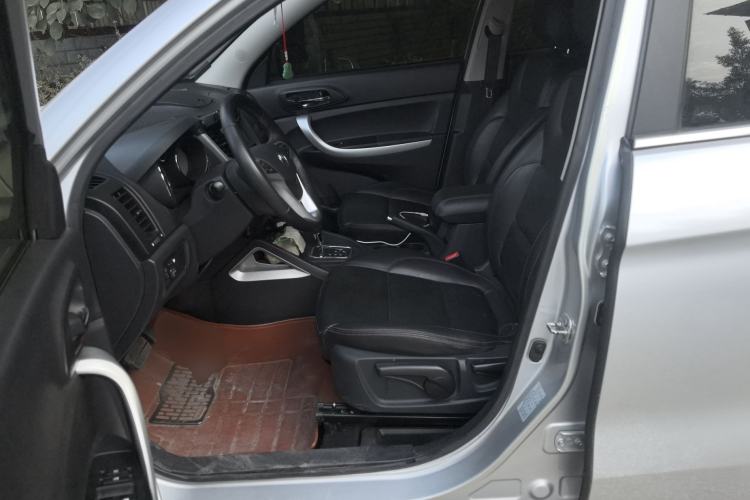 Used CHANGAN CS35 2014 1.6L Automatic Luxury Navigation Model China IV Standard Left Front Seat
