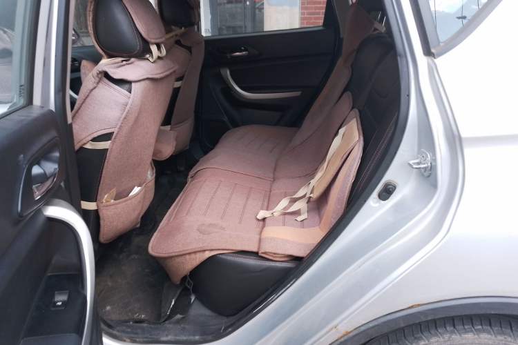Used CHANGAN CS35 2014 1.6L Automatic Luxury Model China V Standard Left Rear Seat