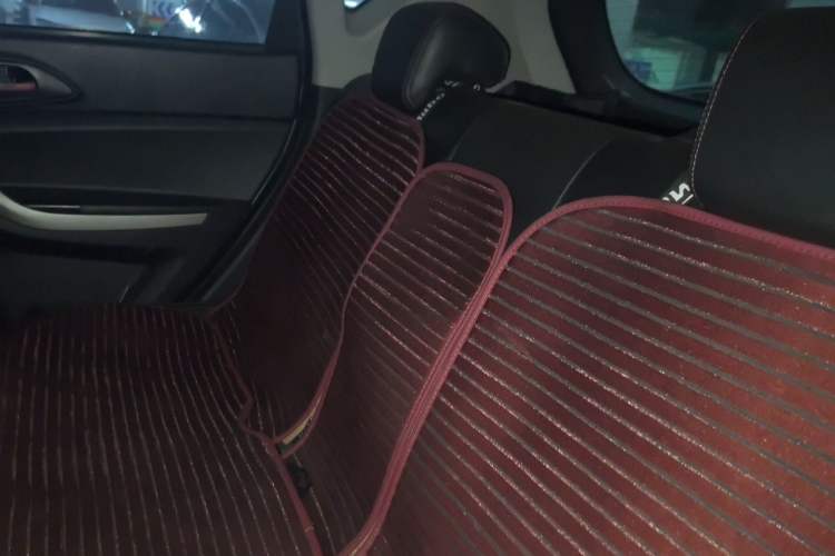 Used CHANGAN CS35 2014 1.6L Automatic Luxury Model China IV Standard Left Rear Seat