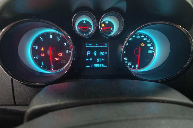 Used CHANGAN CS35 2014 1.6L Automatic Luxury Model China IV Standard Odometer Close Up