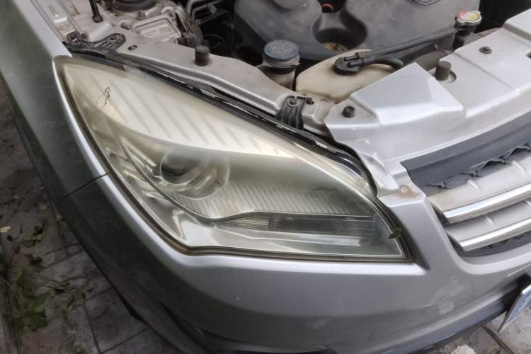 Used CHANGAN CS35 2014 1.6L Manual Luxury Navigation Model China IV Standard Right Front Headlight