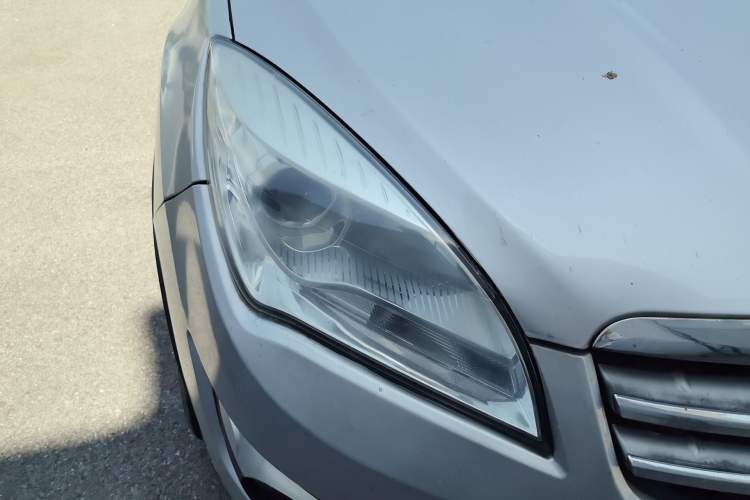 Used CHANGAN CS35 2014 1.6L Manual Luxury Model China IV Standard Right Front Headlight