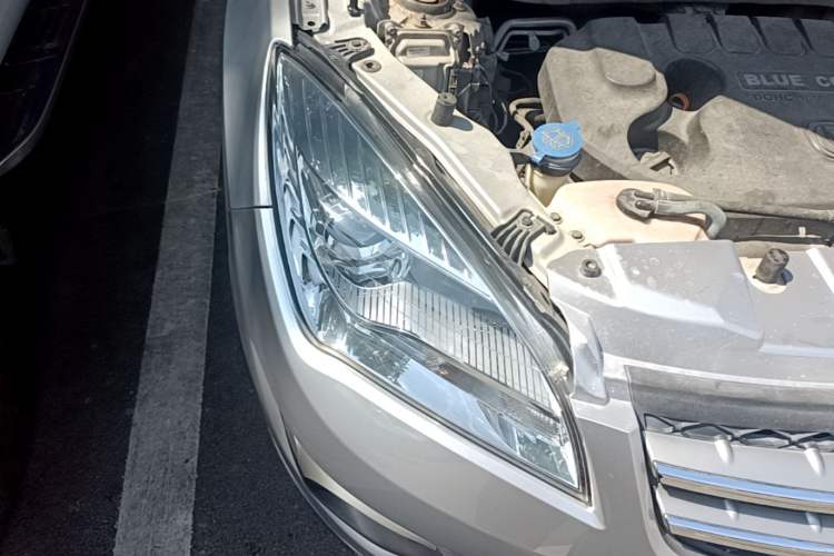 Used CHANGAN CS35 2014 1.6L Manual Luxury Model China IV Standard Right Front Headlight