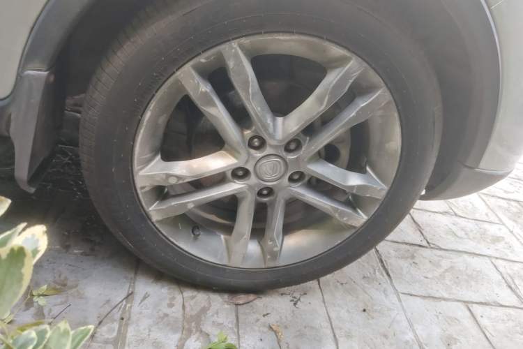 Used CHANGAN CS35 2014 1.6L Manual Luxury Navigation Model China IV Standard Right Front Wheel Hub