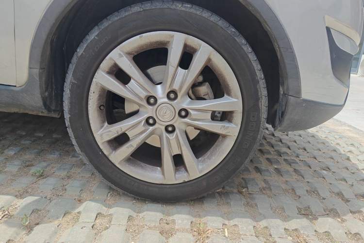 Used CHANGAN CS35 2014 1.6L Automatic Luxury Model China V Standard Right Front Wheel Hub