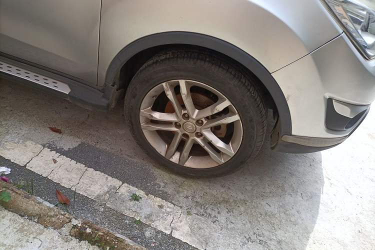 Used CHANGAN CS35 2014 1.6L Manual Luxury Model China IV Standard Right Front Wheel Hub