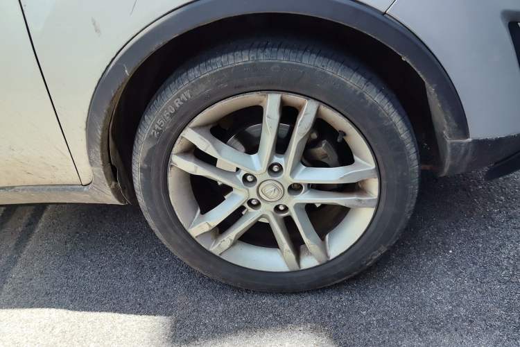 Used CHANGAN CS35 2014 1.6L Manual Luxury Model China IV Standard Right Front Wheel Hub