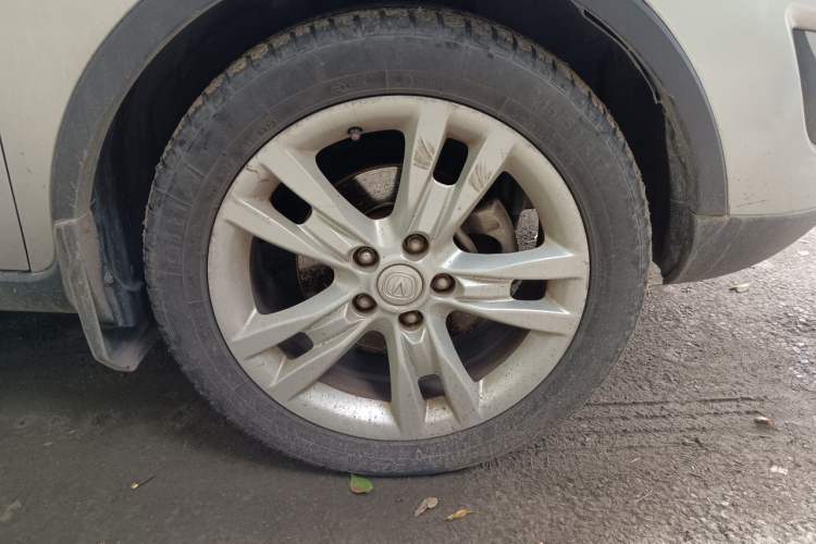 Used CHANGAN CS35 2014 1.6L Automatic Comfort Model China IV Standard Right Front Wheel Hub