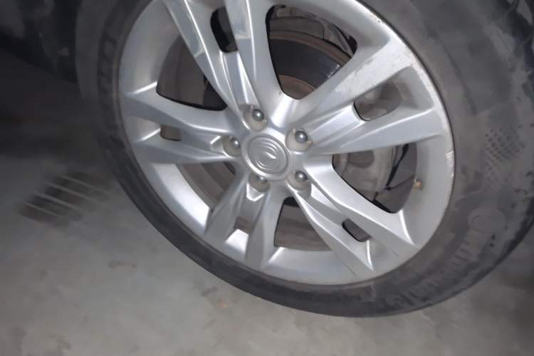 Used CHANGAN CS35 2014 1.6L Automatic Luxury Model China IV Standard Right Front Wheel Hub