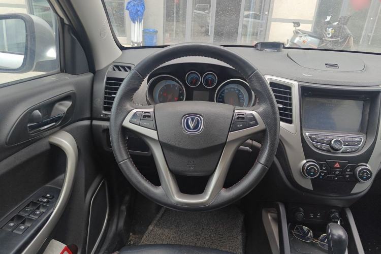 Used CHANGAN CS35 2014 1.6L Automatic Luxury Model China V Standard Steering Wheel