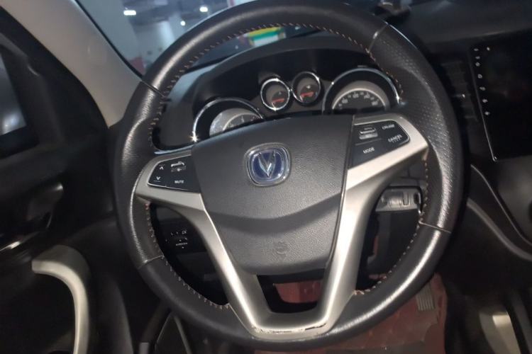 Used CHANGAN CS35 2014 1.6L Automatic Luxury Model China IV Standard Steering Wheel