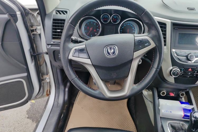 Used CHANGAN CS35 2014 1.6L Manual Luxury Model China V Standard Steering Wheel