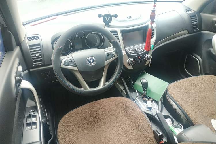 Used CHANGAN CS35 2014 1.6L Automatic Luxury Model China IV Standard Steering Wheel
