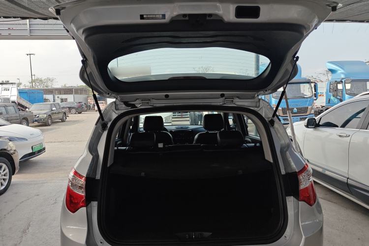 Used CHANGAN CS35 2014 1.6L Manual Luxury Model China IV Standard Trunk