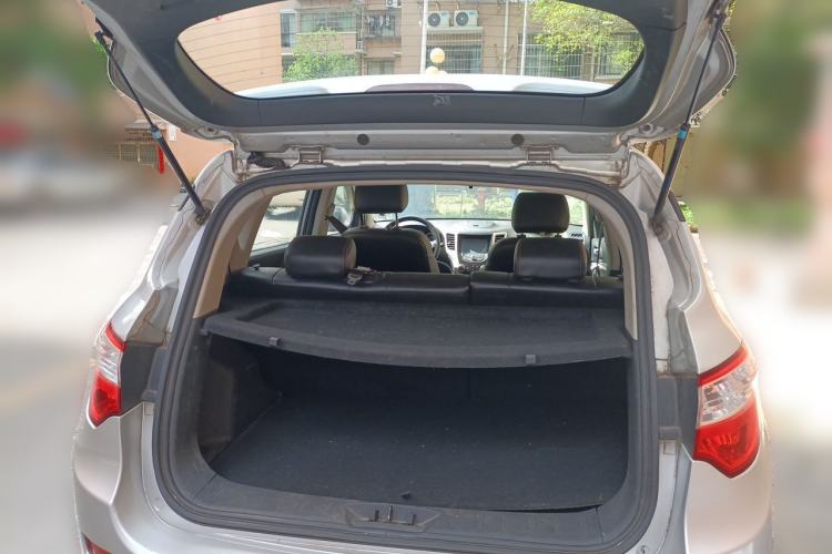 Used CHANGAN CS35 2014 1.6L Manual Luxury Model China IV Standard Trunk