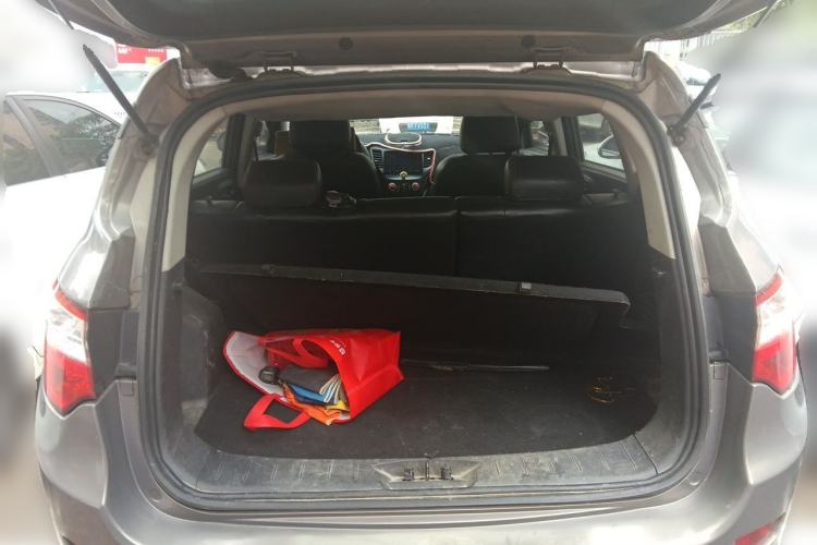 Used CHANGAN CS35 2014 1.6L Manual Luxury Model China V Standard Trunk