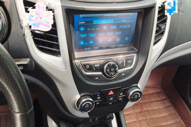 Used CHANGAN CS35 2014 1.6L Manual Luxury Model China IV Standard Audio And AC Panel
