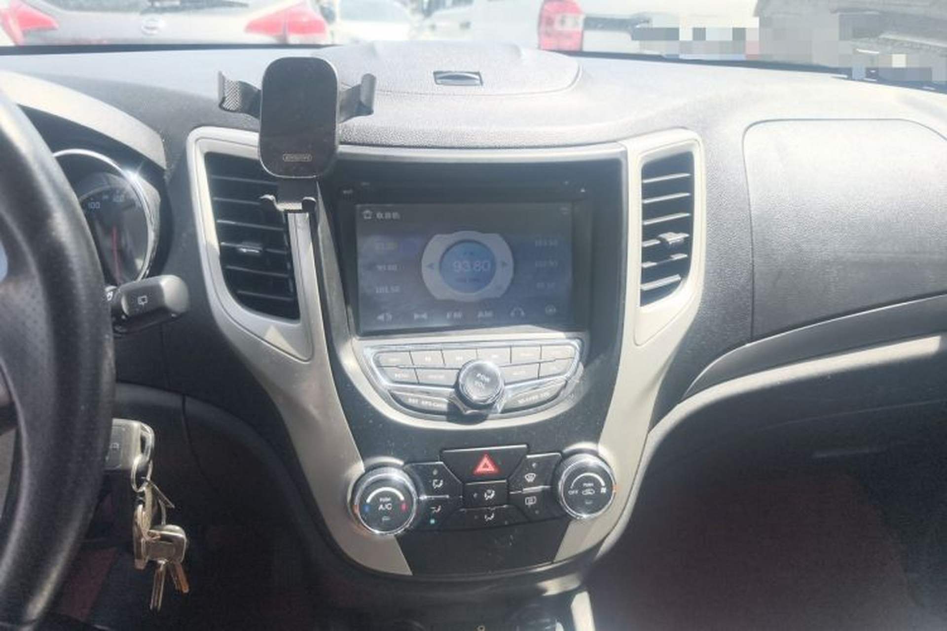 Used CHANGAN CS35 2014 1.6L Automatic Luxury Model China V Standard Audio And AC Panel