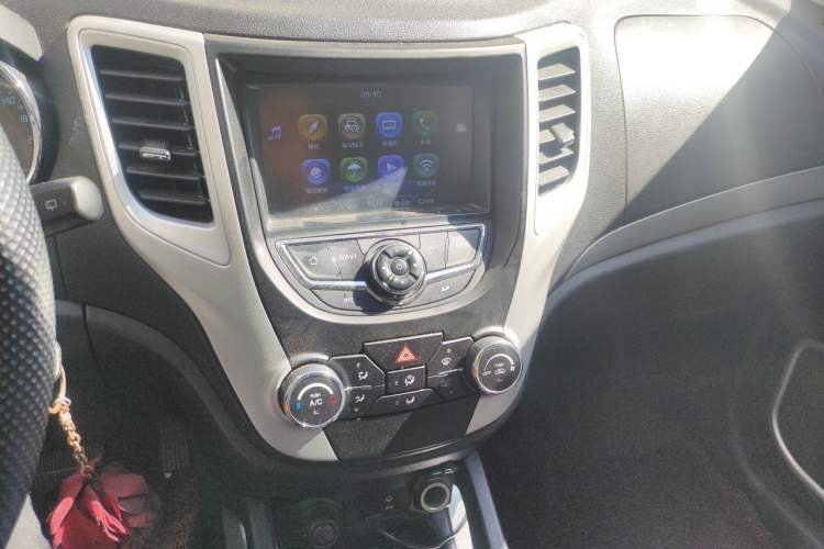 Used CHANGAN CS35 2014 1.6L Automatic Luxury Model China IV Standard Audio And AC Panel