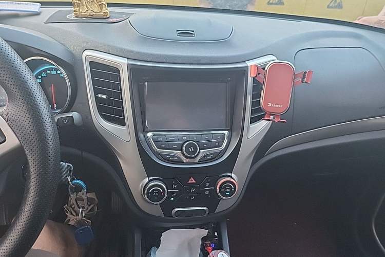 Used CHANGAN CS35 2014 1.6L Manual Luxury Model China IV Standard Audio And AC Panel