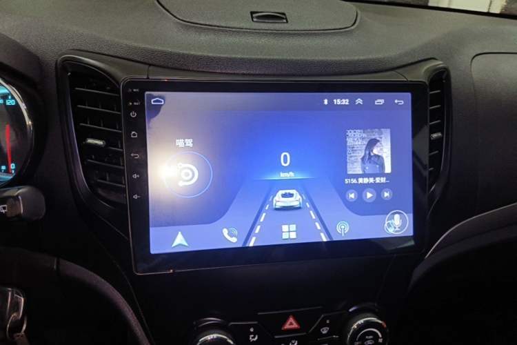 Used CHANGAN CS35 2014 1.6L Automatic Luxury Model China IV Standard Audio And AC Panel