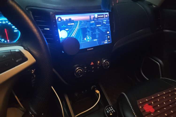 Used CHANGAN CS35 2014 1.6L Manual Luxury Model China IV Standard Audio And AC Panel