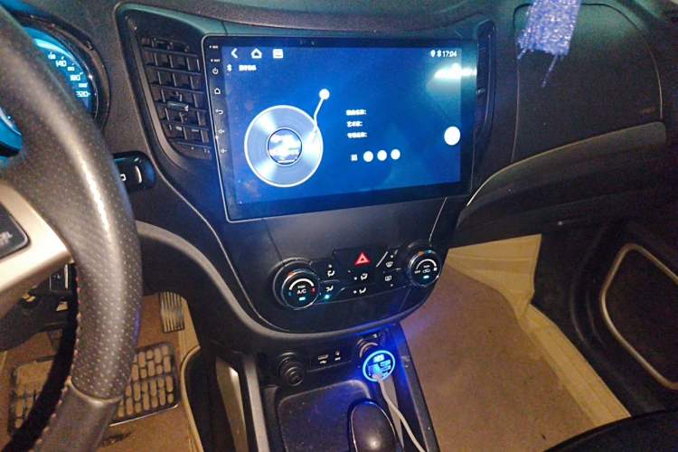 Used CHANGAN CS35 2014 1.6L Automatic Luxury Model China IV Standard Audio And AC Panel